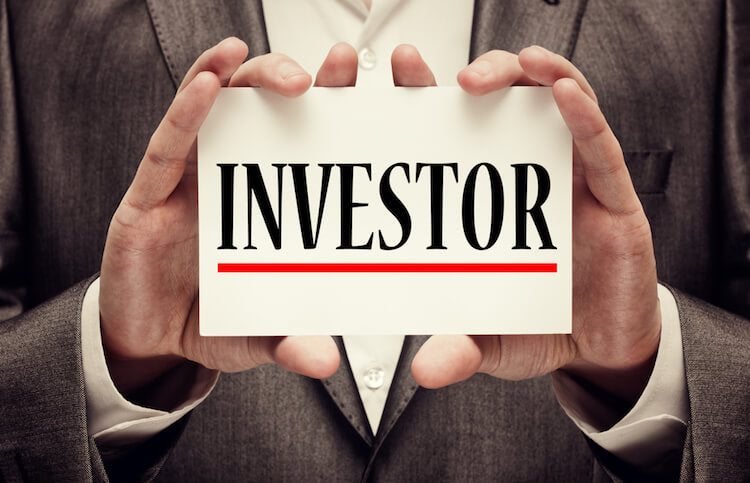 Understanding the Retail Investor: Definition, Characteristics, and Investment Behaviors