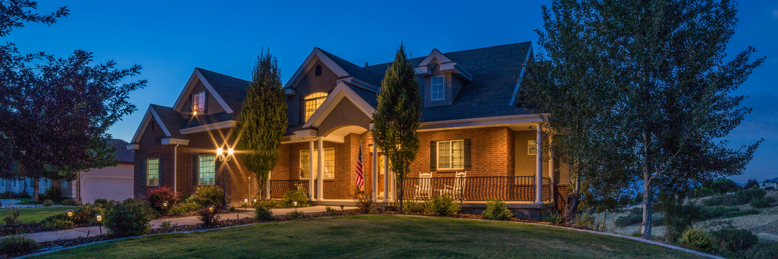 Pros and Cons of Investing in Multi‑Family Properties