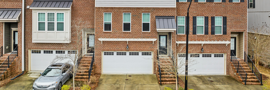 Townhouse With Garage vs. No Garage
